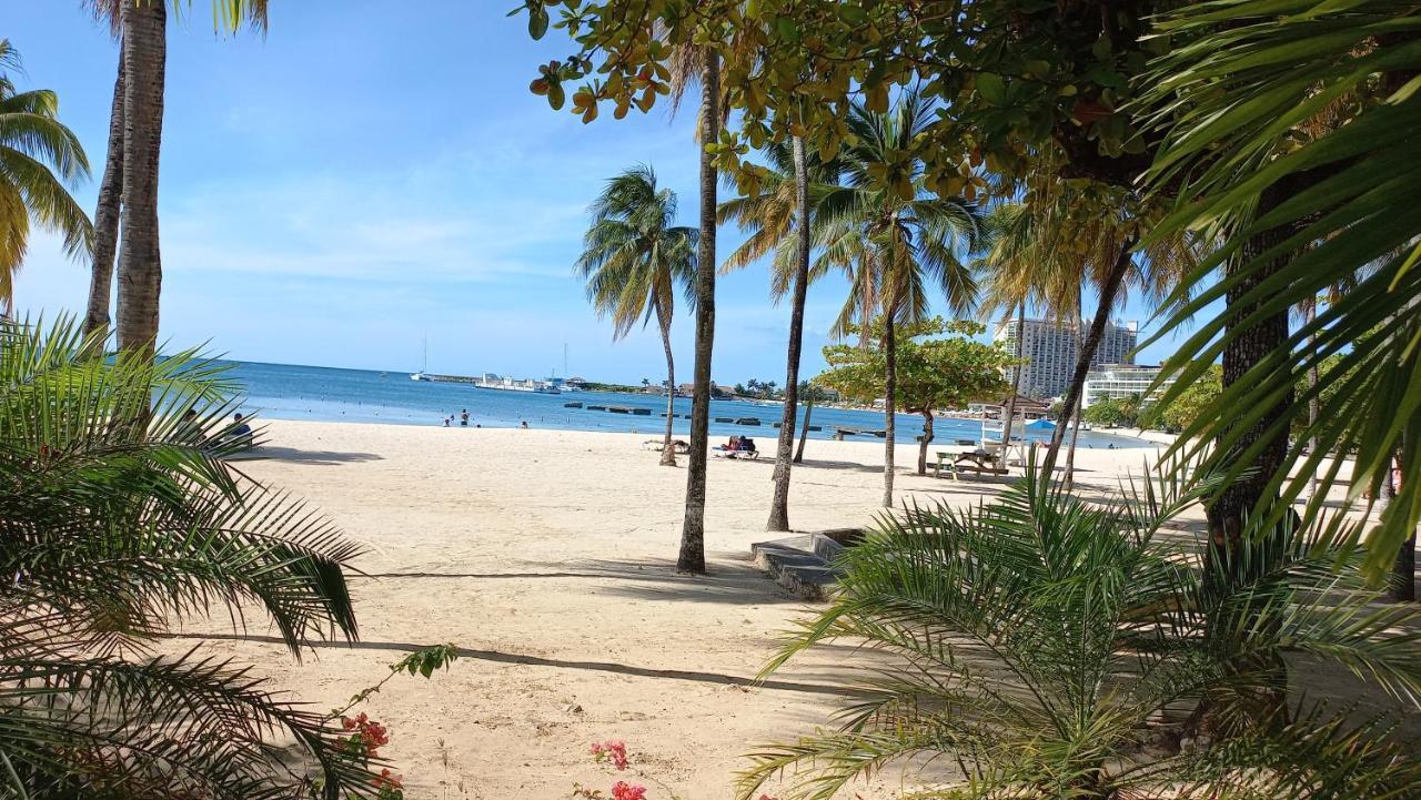 Beach One Bedroom 2 Ocho Rios Esterno foto